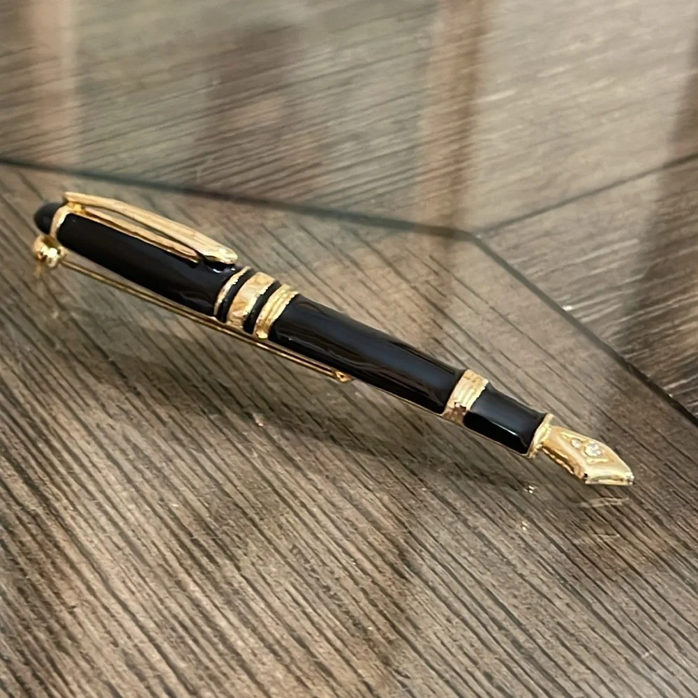 Vintage Style Fountain Pen Pin